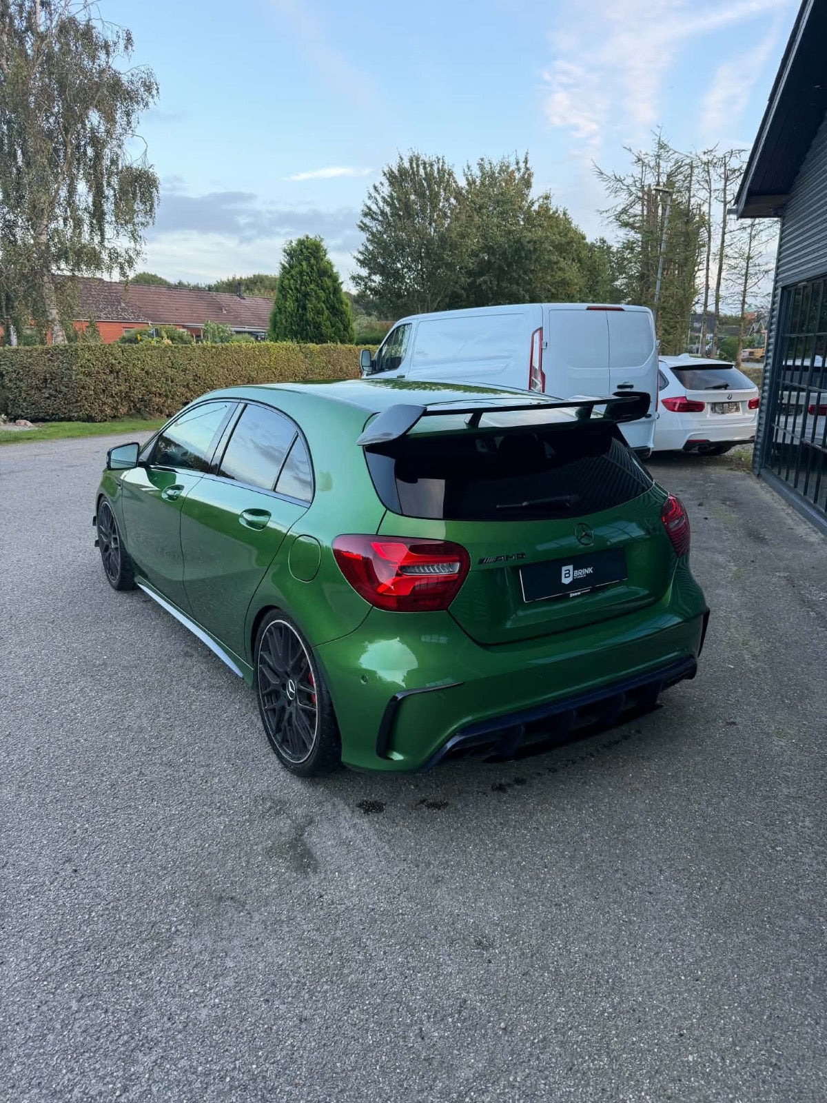Grøn Mercedes A45 fra 2016