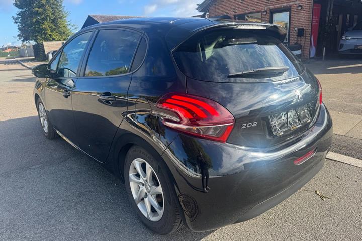undefined Peugeot 208 fra 2016