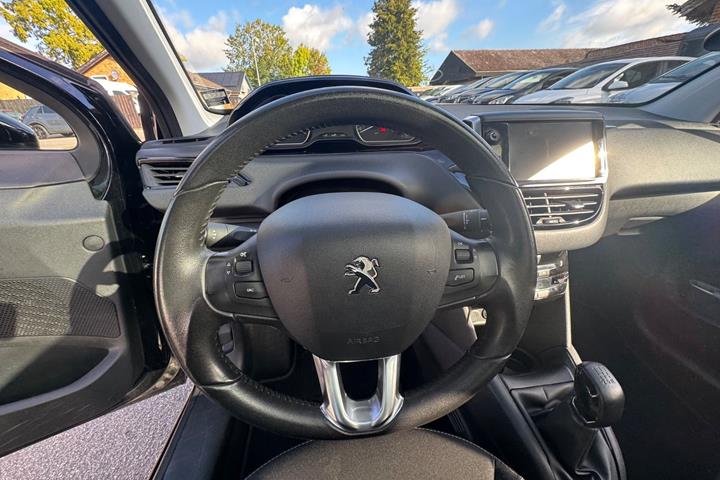 undefined Peugeot 208 fra 2016