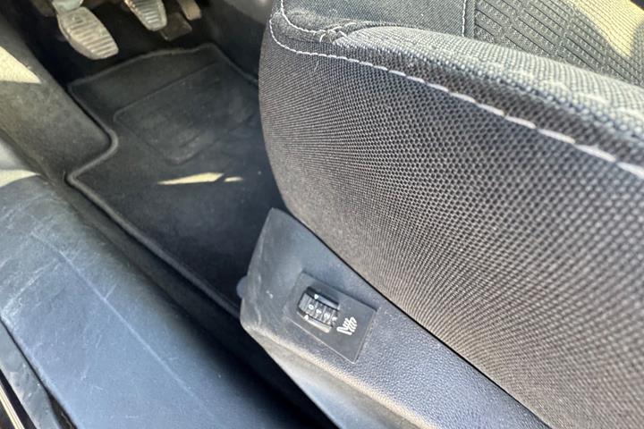 undefined Peugeot 208 fra 2016