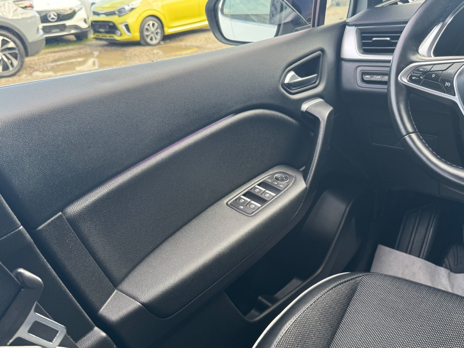 Hvid Renault Captur fra 2021