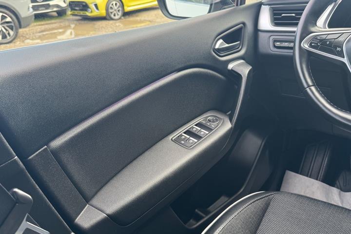 Hvid Renault Captur fra 2021