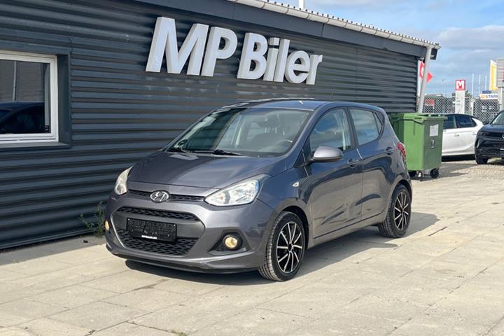 Grå Hyundai i10 fra 2014