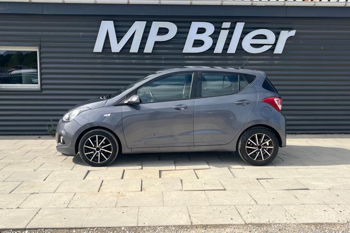 Grå Hyundai i10 fra 2014