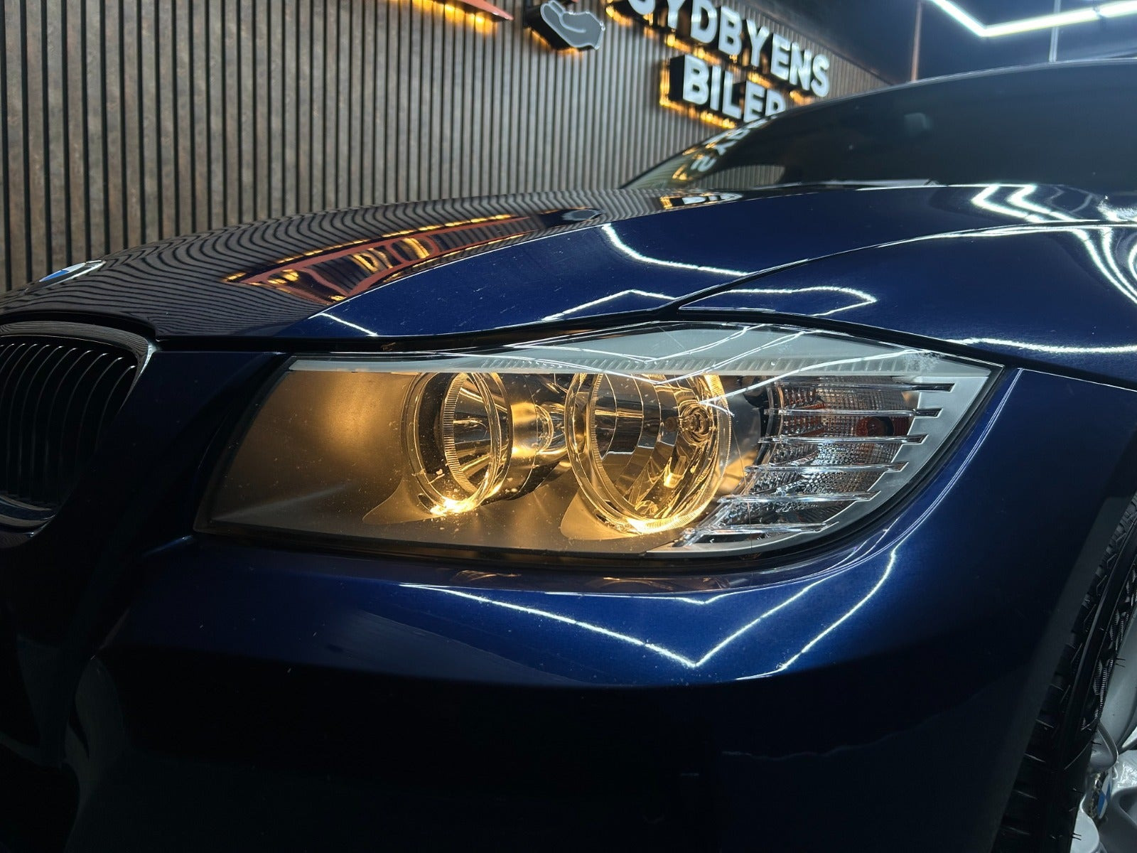 undefined BMW 325i fra 2011