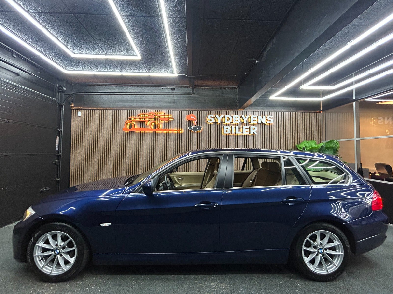 undefined BMW 325i fra 2011