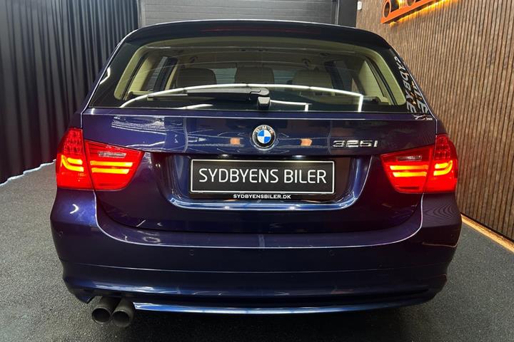 undefined BMW 325i fra 2011