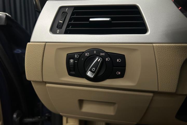 undefined BMW 325i fra 2011