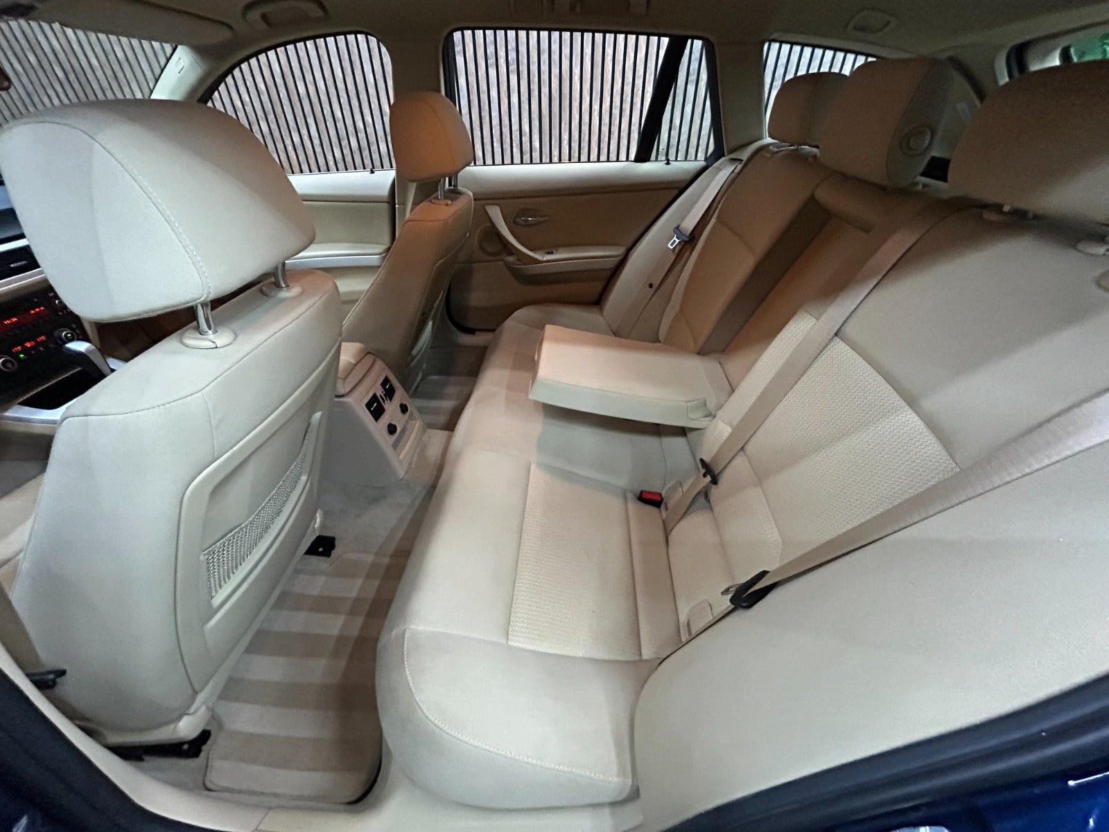 undefined BMW 325i fra 2011