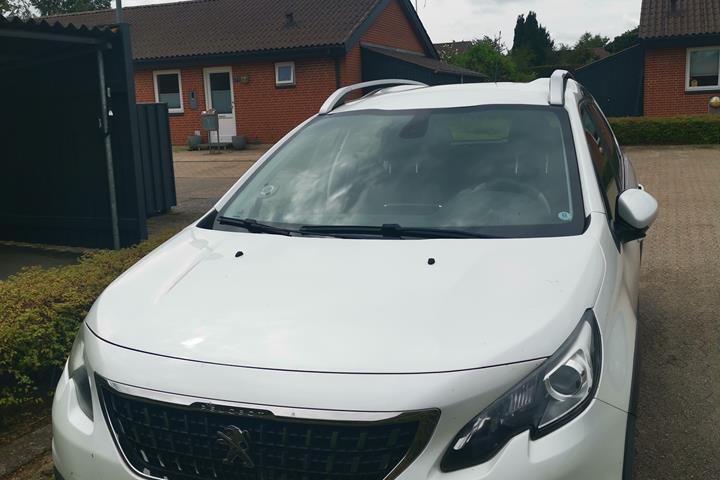 Hvid Peugeot 2008 fra 2017