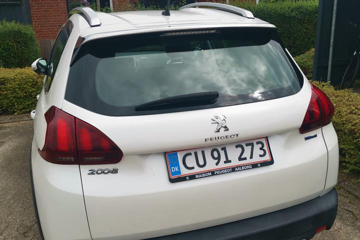 Hvid Peugeot 2008 fra 2017