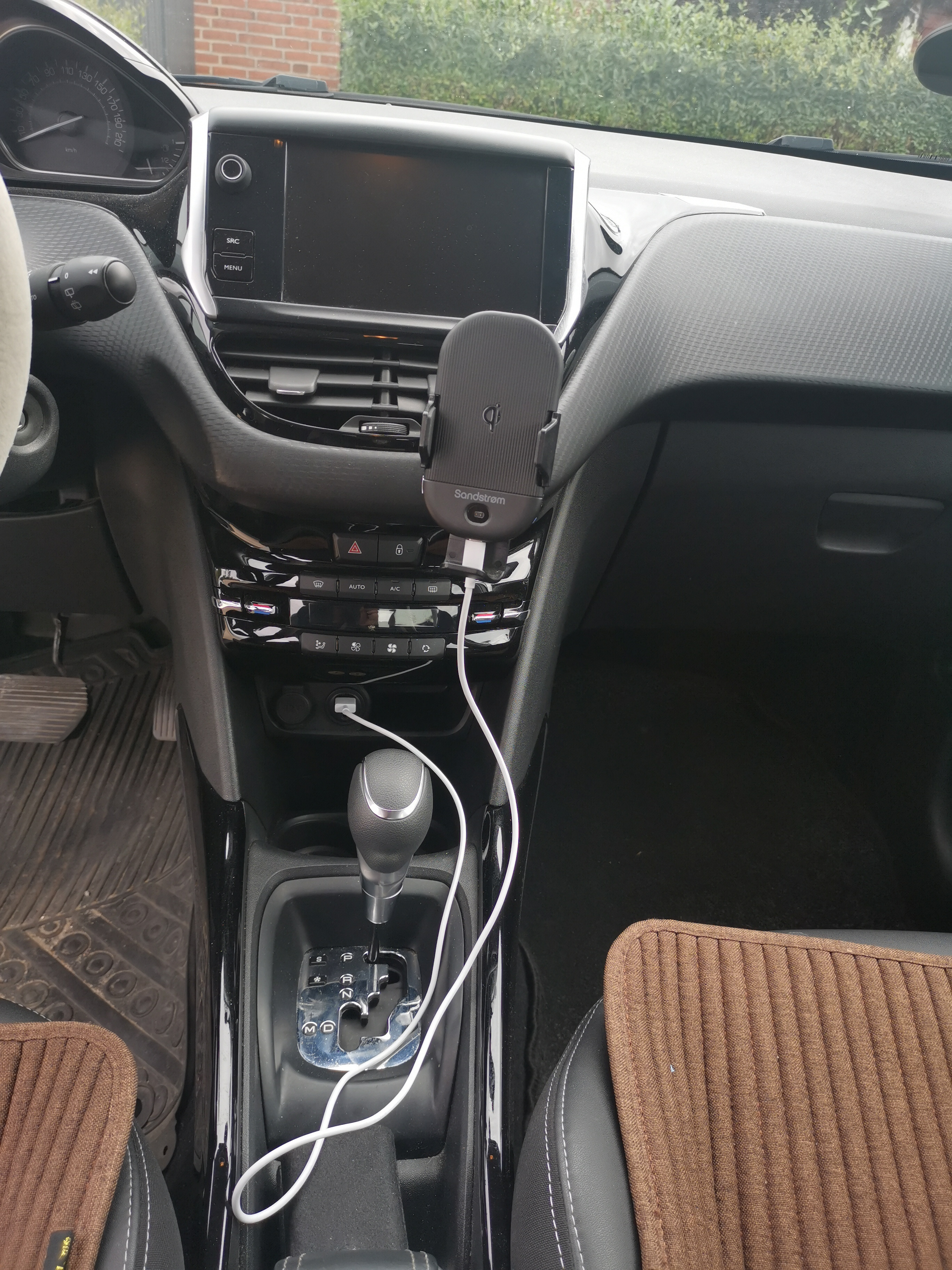 Hvid Peugeot 2008 fra 2017