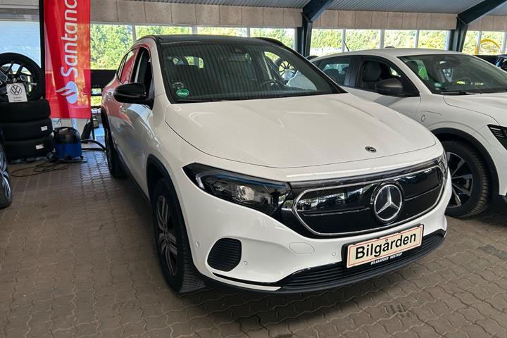 Hvid Mercedes EQA250 fra 2023