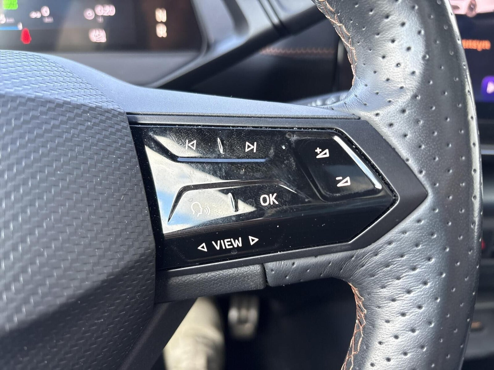 Grå Cupra Born fra 2022