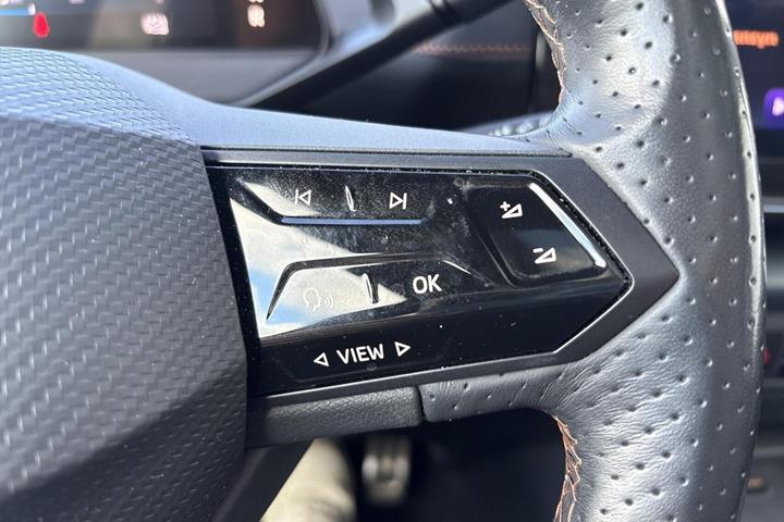 Grå Cupra Born fra 2022