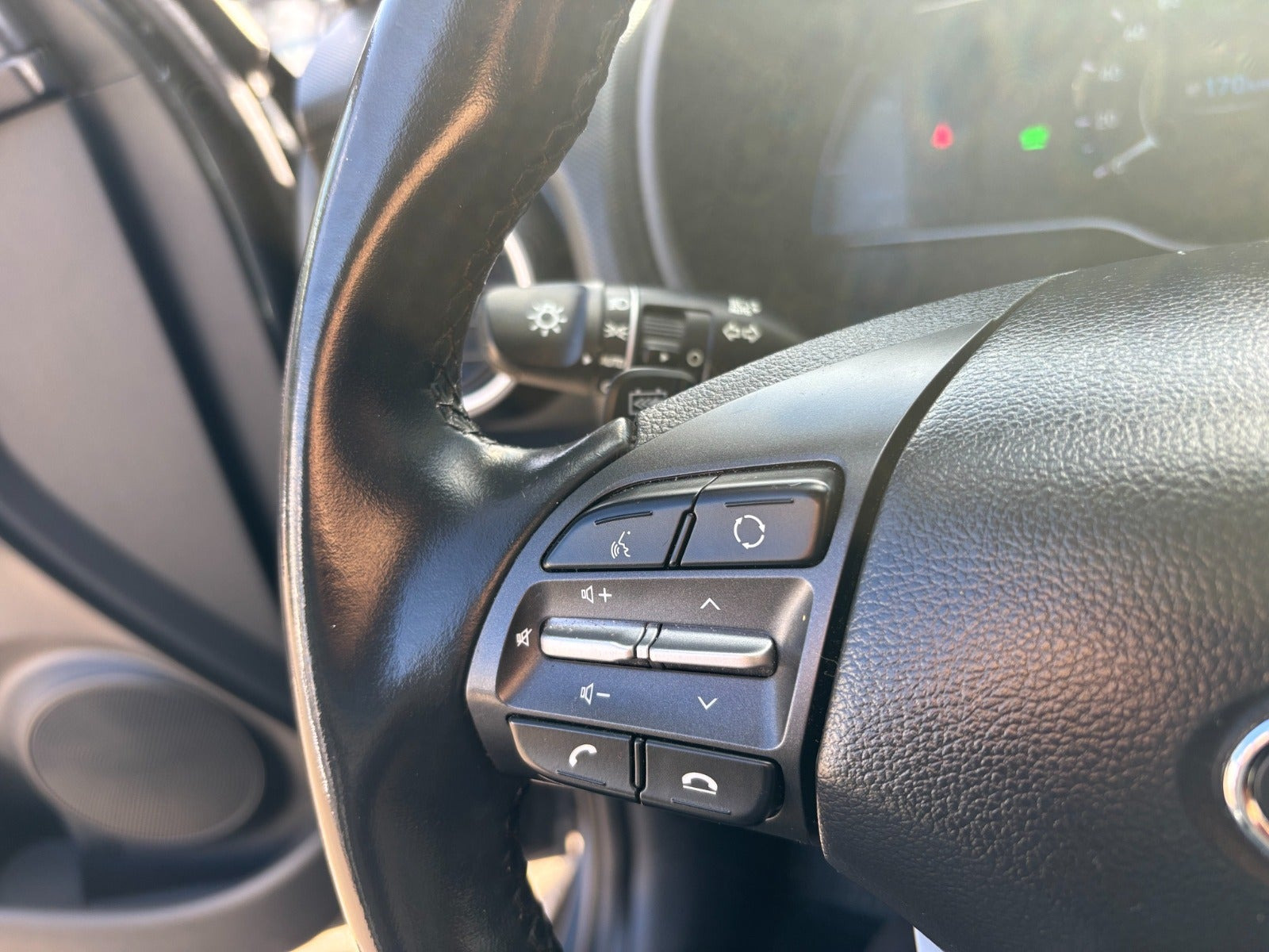 Grå Hyundai Kona fra 2020