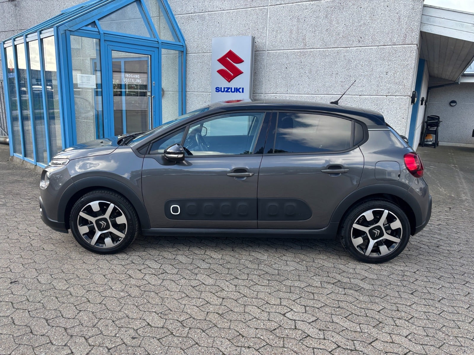 Grå Citroën C3 fra 2019