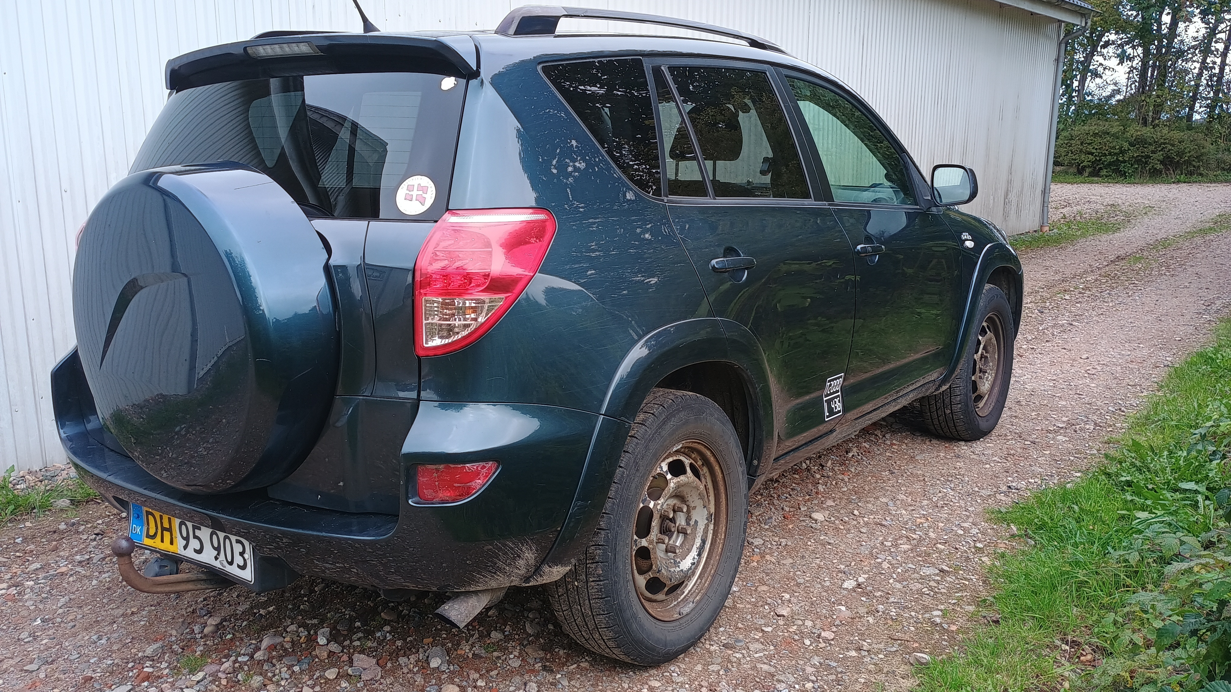 Blå Toyota RAV4 fra 2006