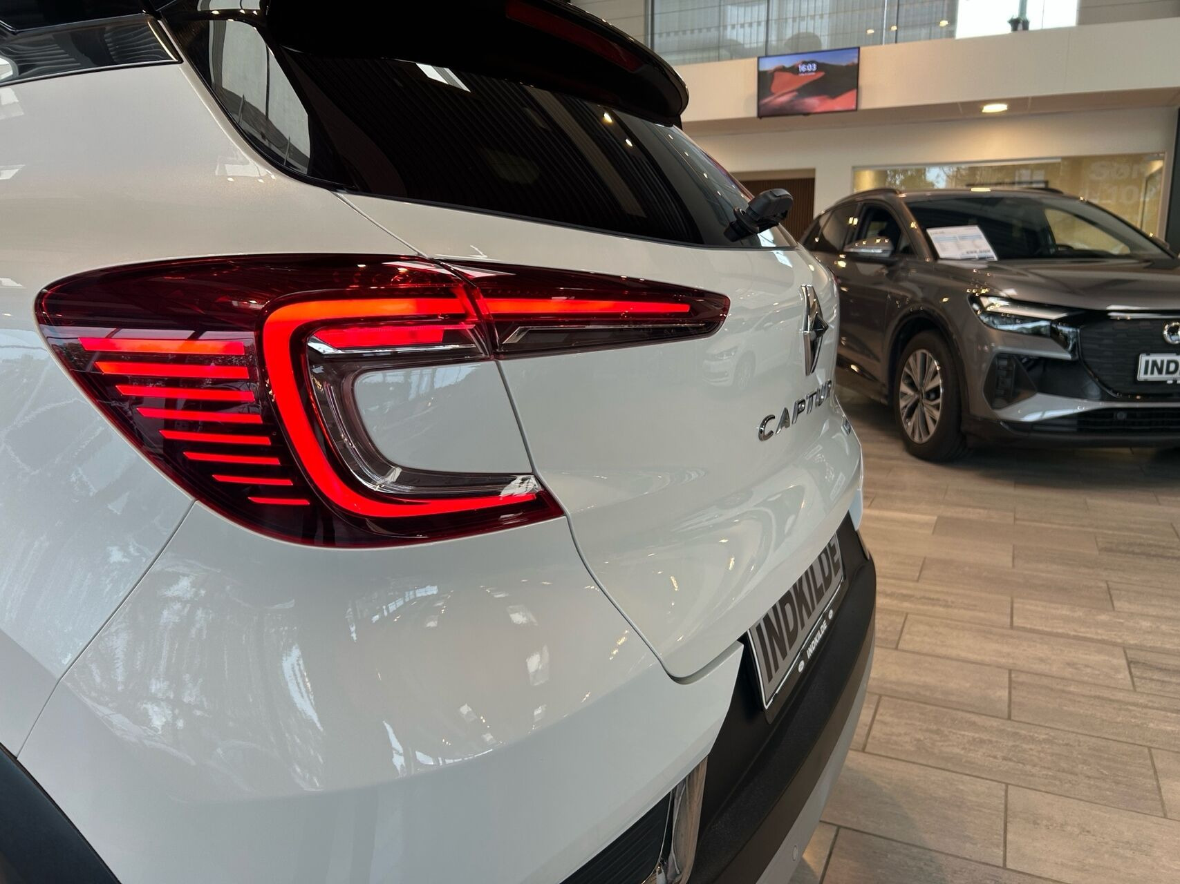 Hvid Renault Captur fra 2021