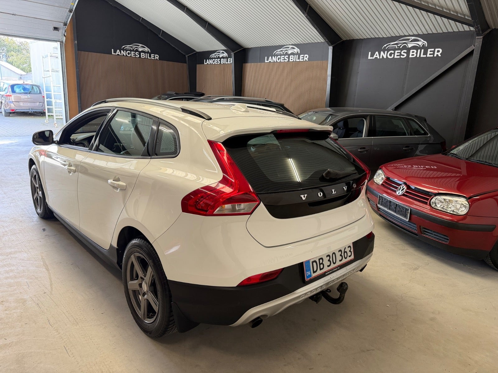 Hvid Volvo V40 CC fra 2018