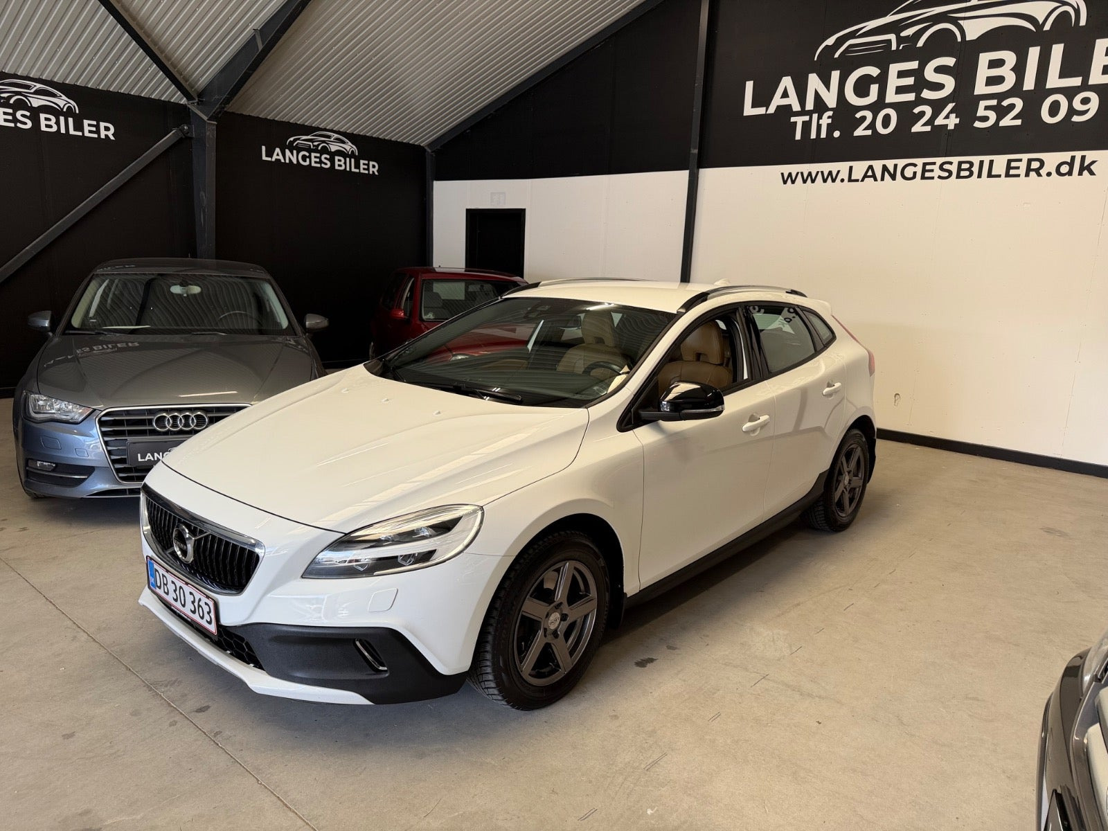 Hvid Volvo V40 CC fra 2018
