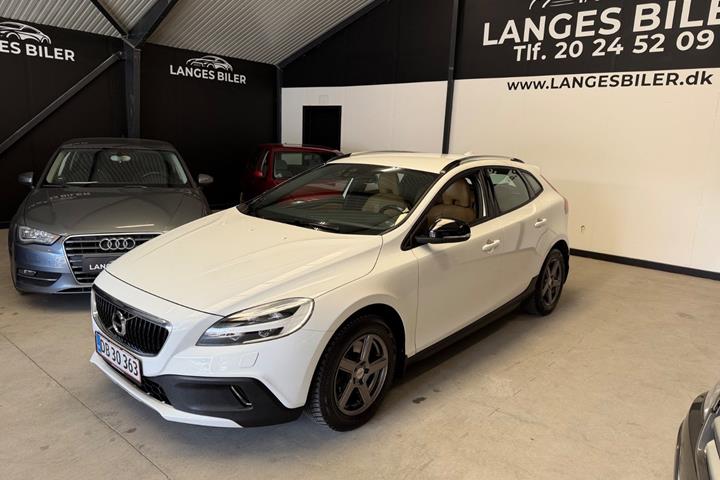 Hvid Volvo V40 CC fra 2018