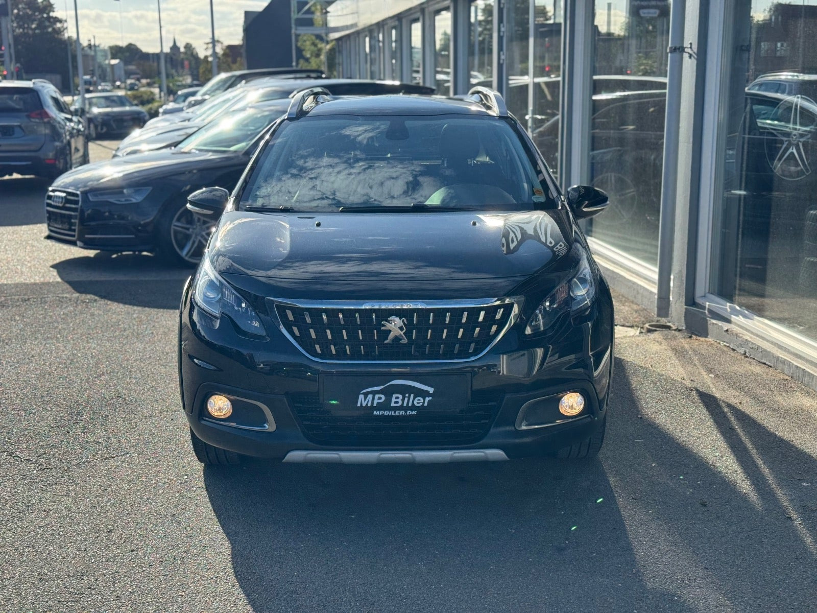 Sort Peugeot 2008 fra 2019