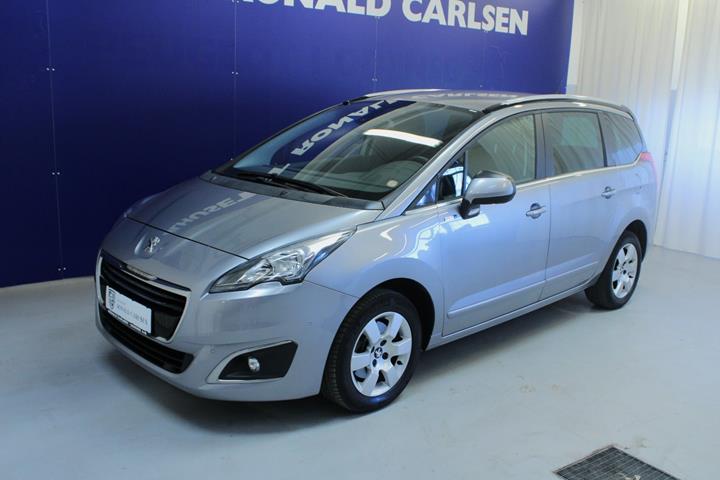 Sølv Peugeot 5008 fra 2016