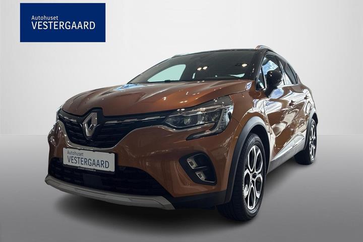 Orange Renault Captur fra 2023