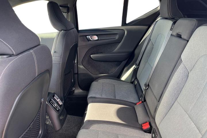 Sort Volvo XC40 fra 2022