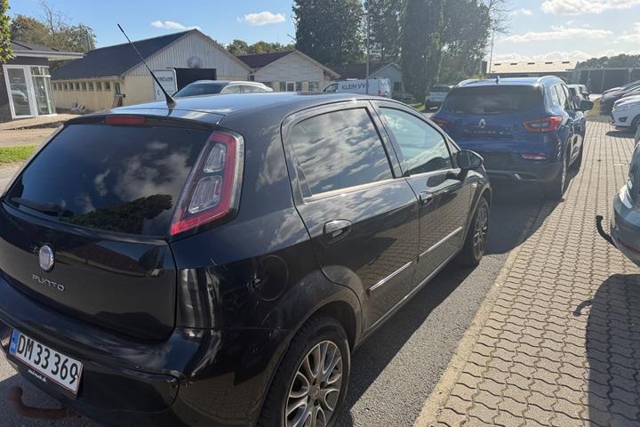Sort Fiat Punto Evo fra 2011