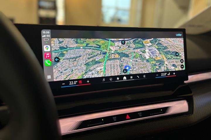 Sort BMW i5 fra 2024