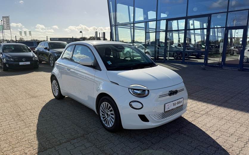 Fiat 500e 24 Action