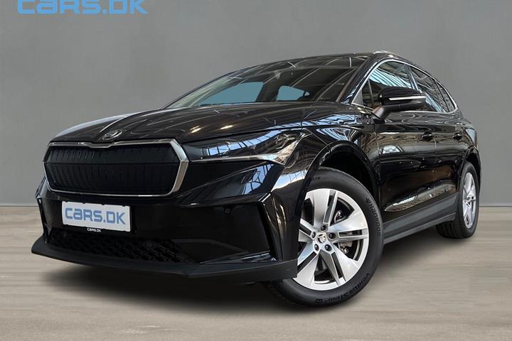 Sort Skoda Enyaq fra 2024 set udefra