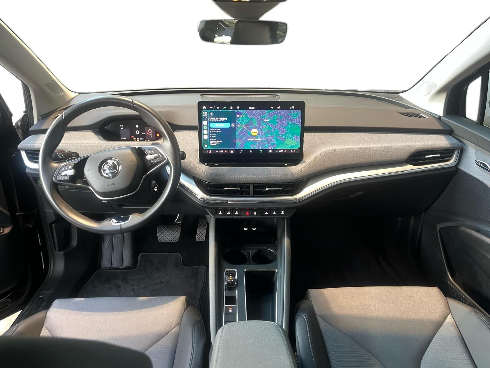 Sort Skoda Enyaq fra 2024