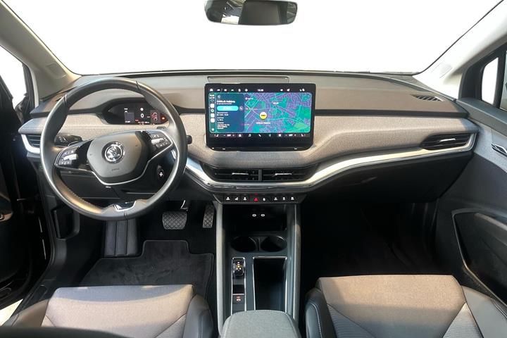 Sort Skoda Enyaq fra 2024