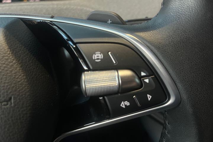 Sort Skoda Enyaq fra 2024
