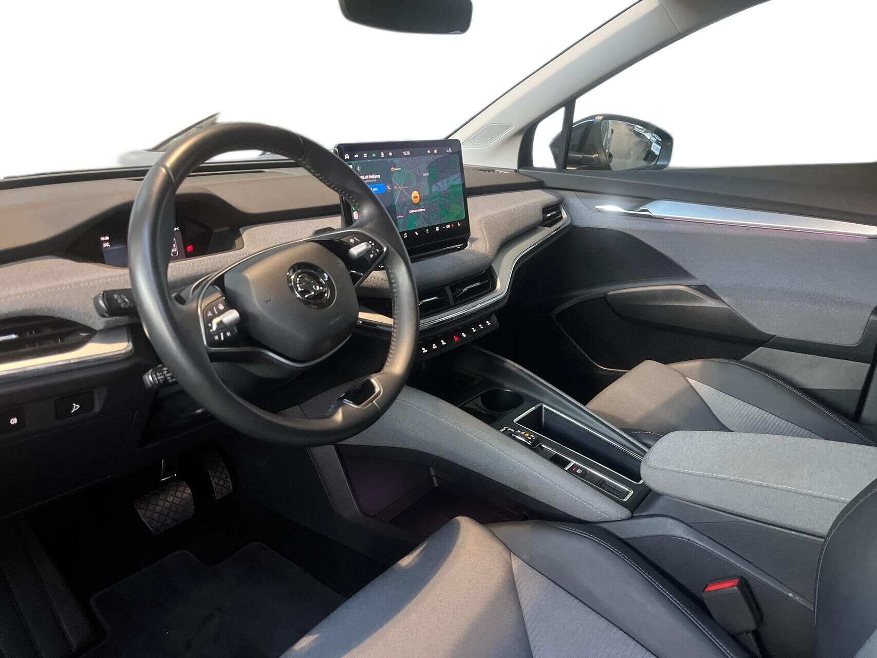 Sort Skoda Enyaq fra 2024