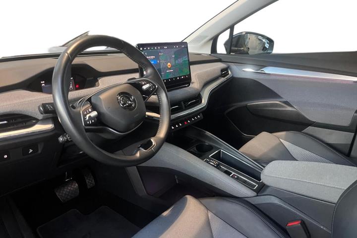 Sort Skoda Enyaq fra 2024