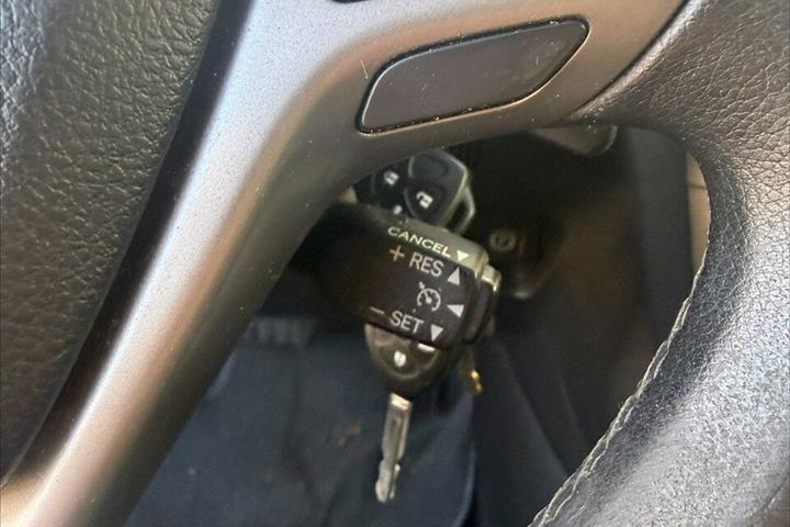undefined Toyota Avensis fra 2011