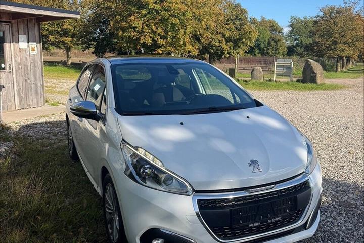 undefined Peugeot 208 fra 2017