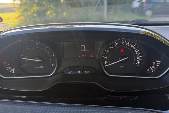 undefined Peugeot 208 fra 2017