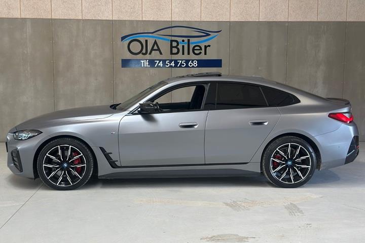 Grå BMW i4 fra 2023