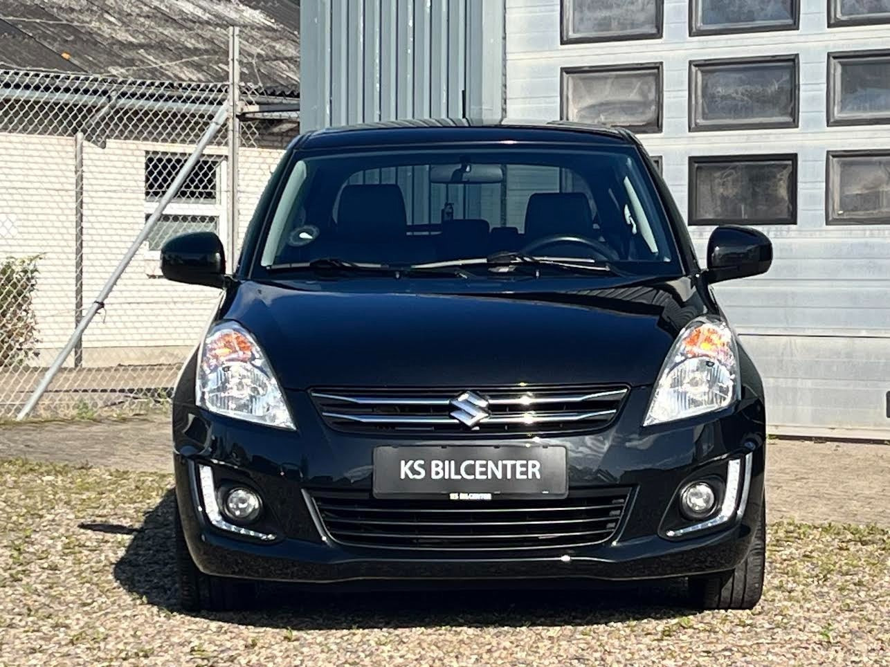 Sort Suzuki Swift fra 2015