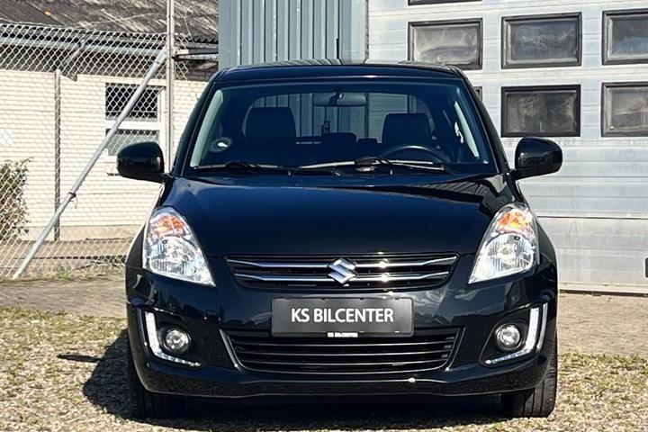 Sort Suzuki Swift fra 2015