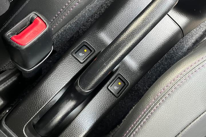 Sort Suzuki Swift fra 2015