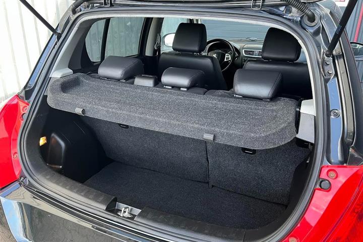 Sort Suzuki Swift fra 2015