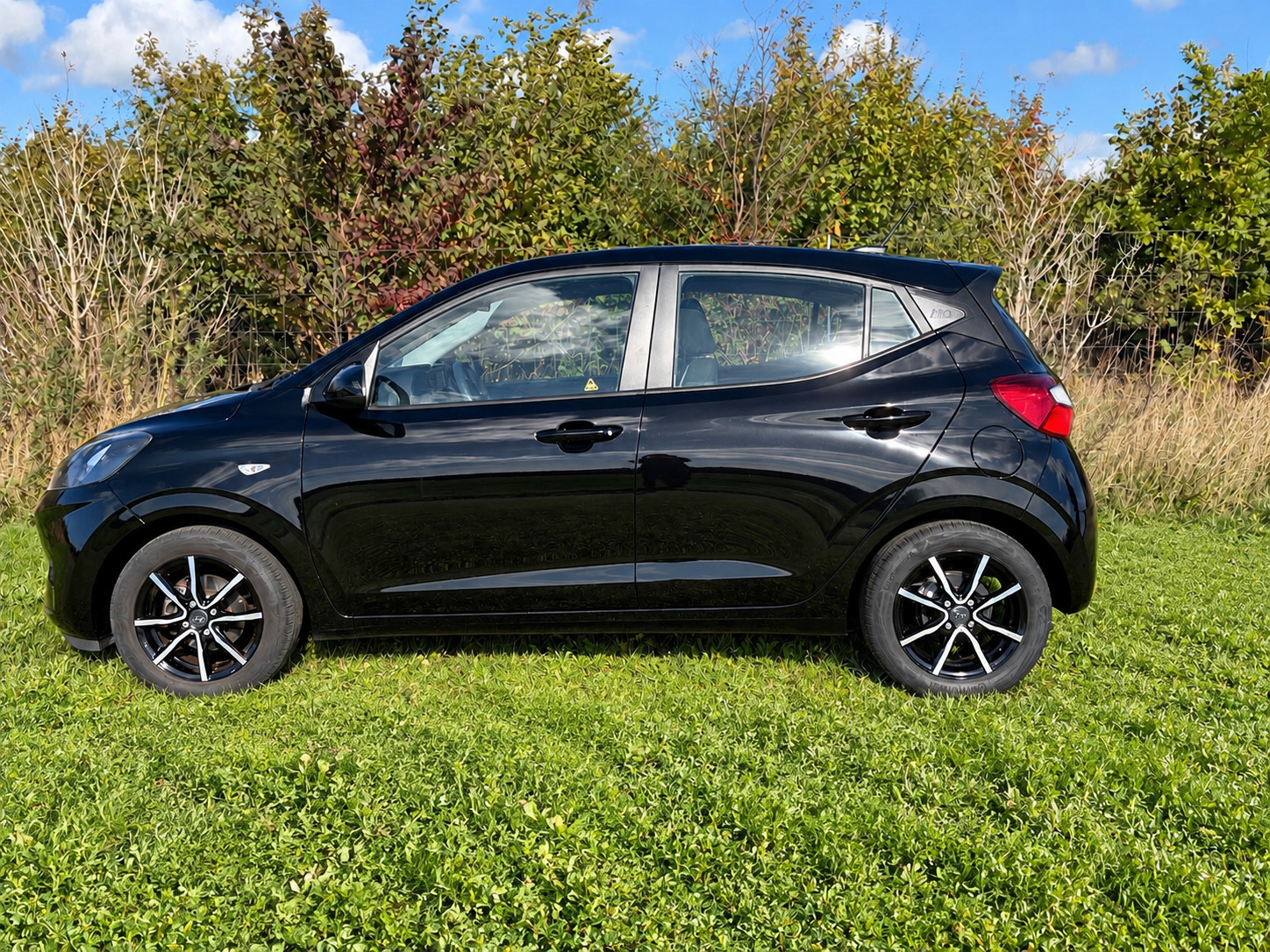 Sort Hyundai i10 fra 2023