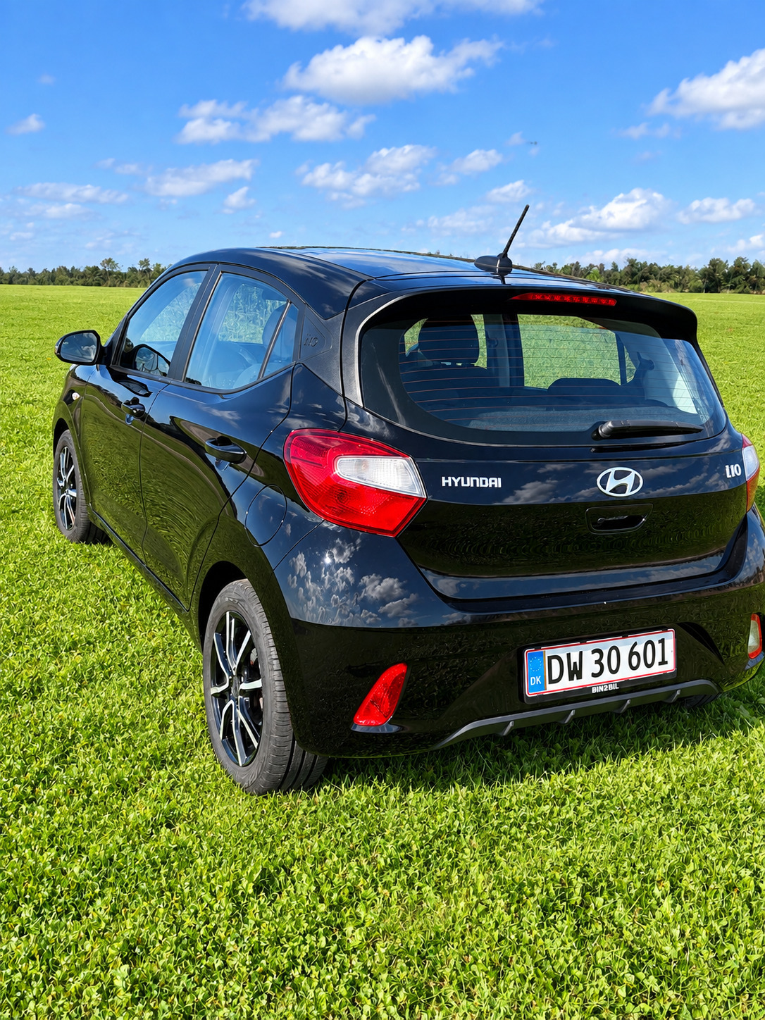 Sort Hyundai i10 fra 2023