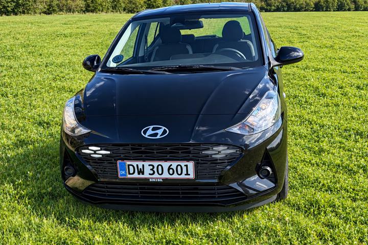 Sort Hyundai i10 fra 2023
